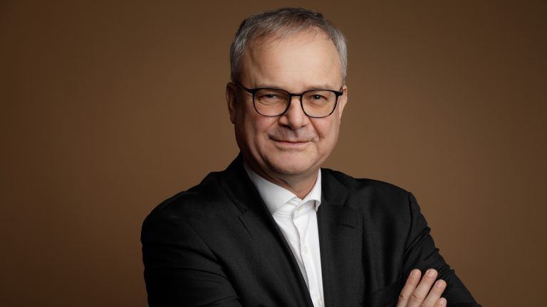 Das Bild zeigt den ehemaligen Leiter der Grone Wirtschaftsakademie, Martin Vorhauer.